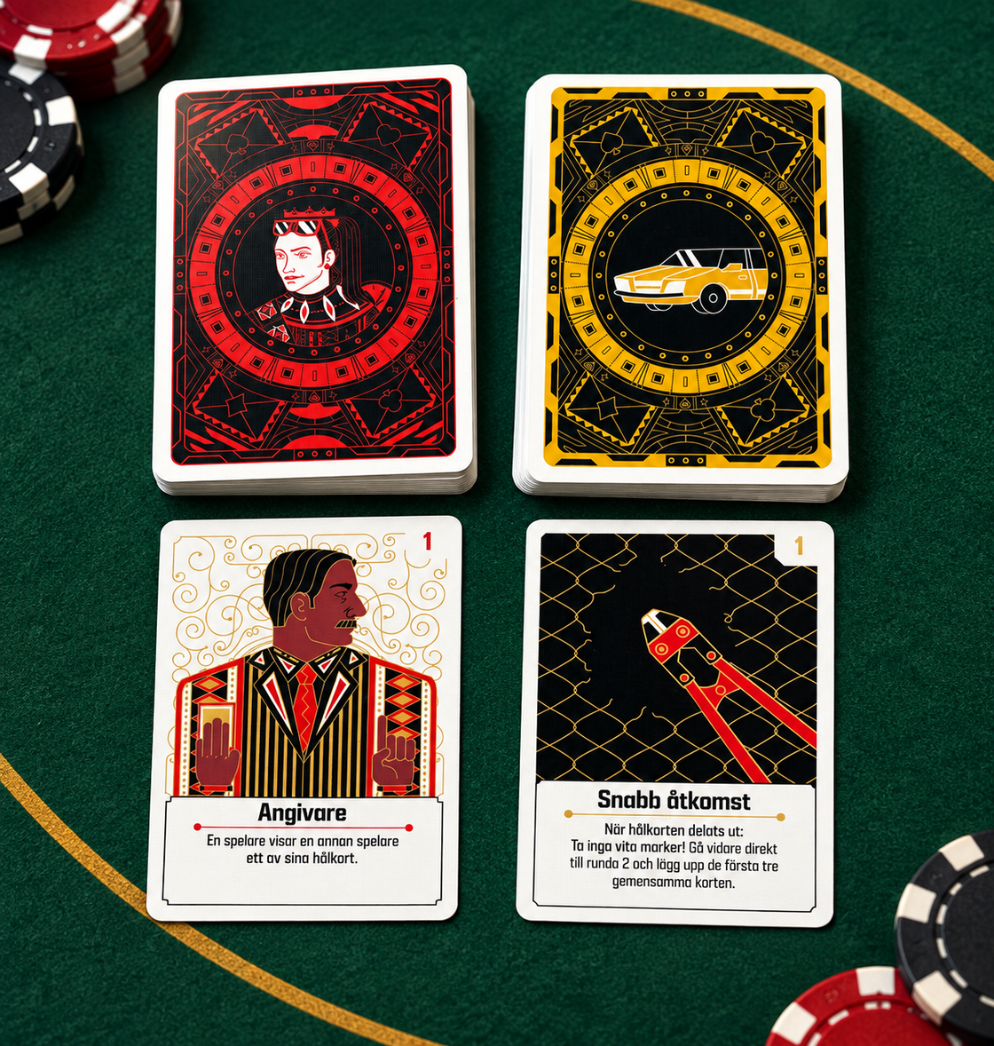 The Gang: fyra av spelets kort på ett grönt spelbord — två korthögar med röd och gul baksida, och två uppvända kort, Angivare och Snabb åtkomst.