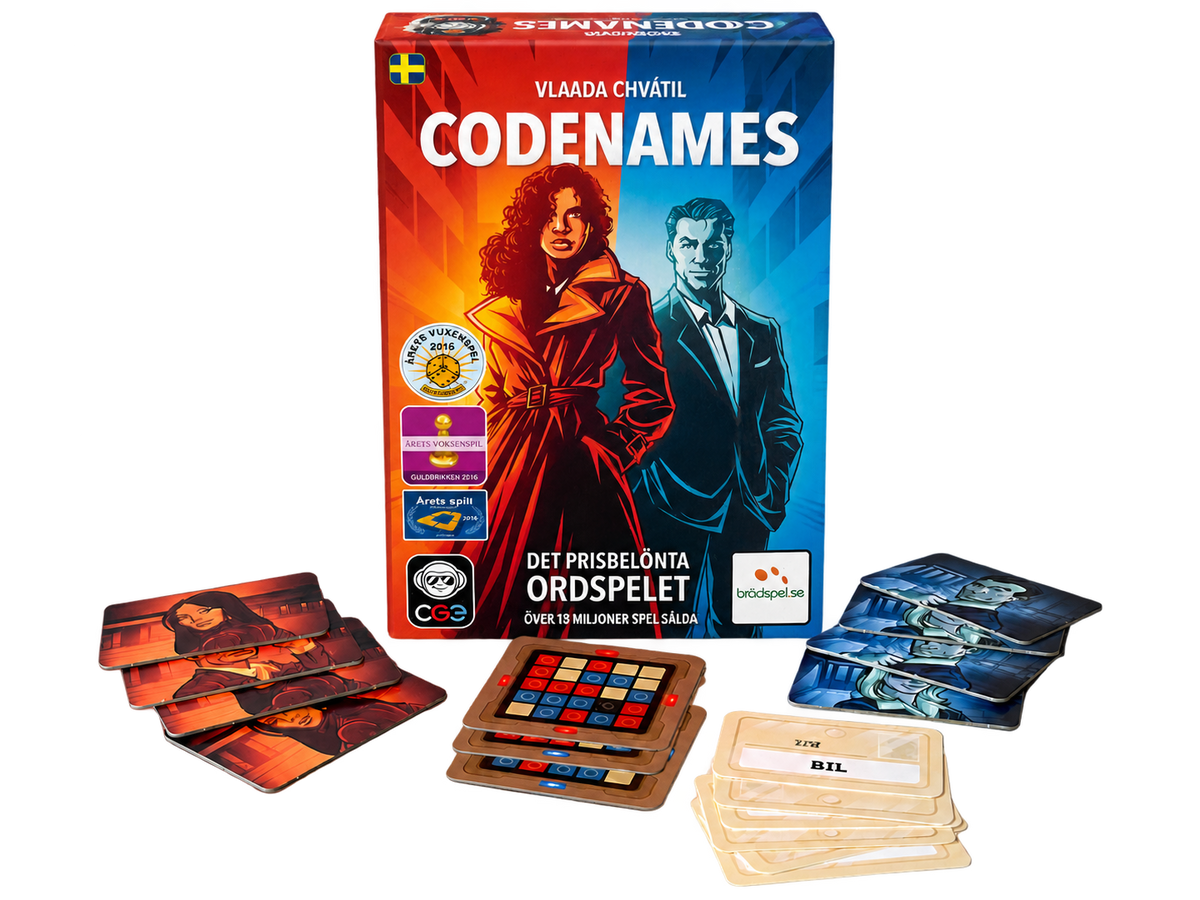 Codenames svensk utgåva: asken med agentkort, kodkarta och ordkort, frilagd utan bakgrund.
